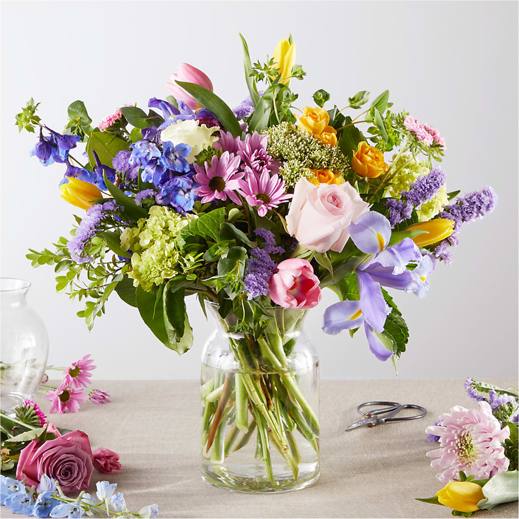 Pastel Tradition - A Florist Original – BLOOMERS FLOWER & ASHLEY JO ANTIQUES, Corry PA