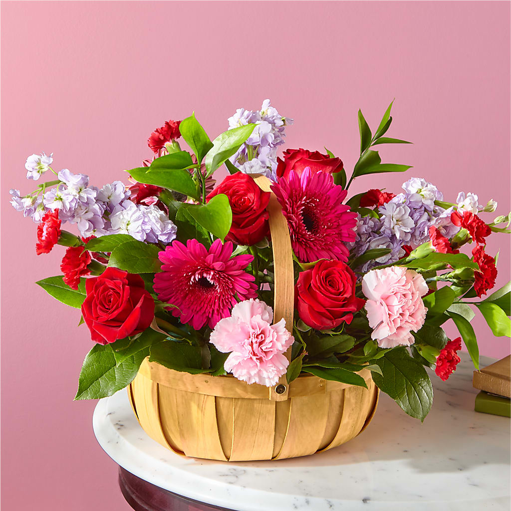 Pink Picnic Basket – BLOOMERS FLOWER & ASHLEY JO ANTIQUES, Corry PA