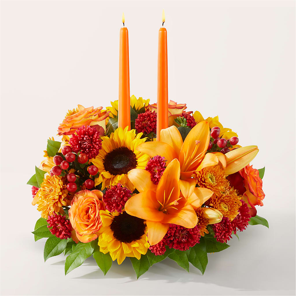 Grateful Centerpiece – BLOOMERS FLOWER & ASHLEY JO ANTIQUES, Corry PA