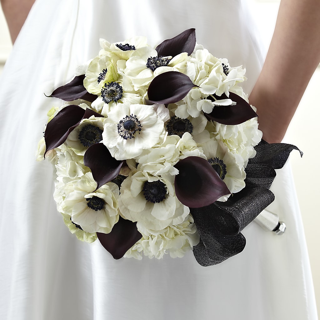 To Have and To Hold Bouquet – BLOOMERS FLOWER & ASHLEY JO ANTIQUES, Corry PA