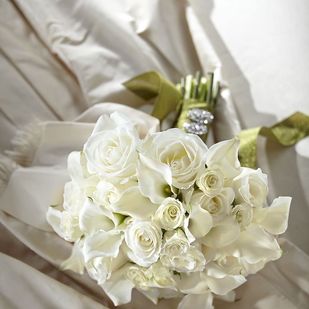Serene Highness Bouquet – BLOOMERS FLOWER & ASHLEY JO ANTIQUES, Corry PA