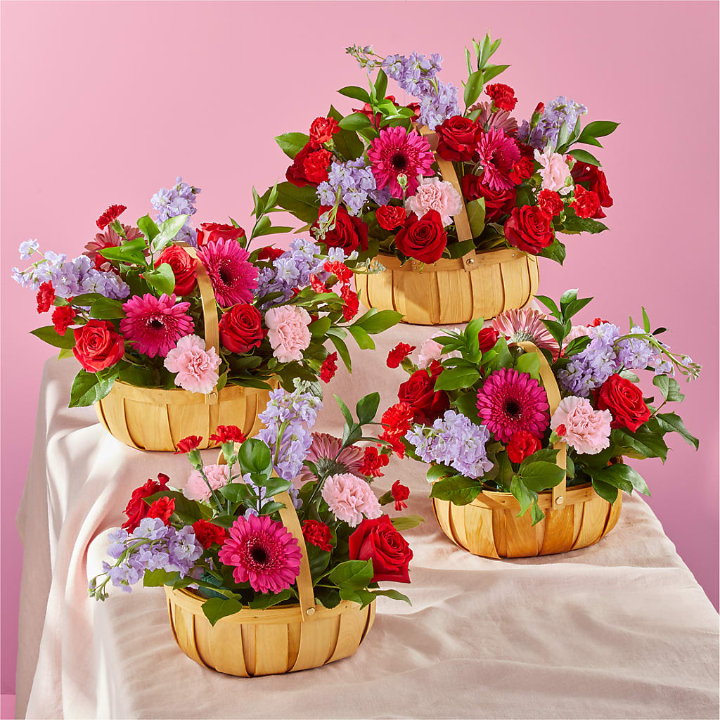 Pink Picnic Basket – BLOOMERS FLOWER & ASHLEY JO ANTIQUES, Corry PA