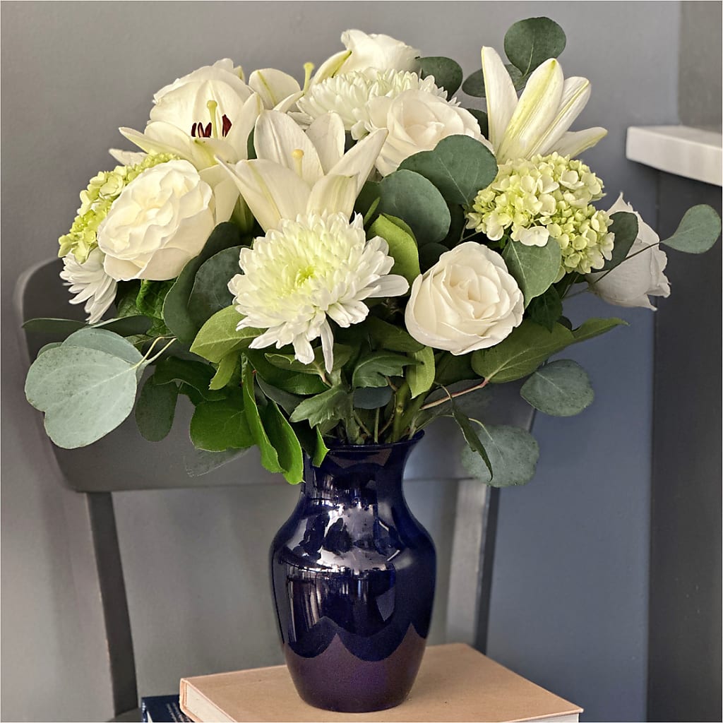 Snowy Dreams Bouquet – BLOOMERS FLOWER & ASHLEY JO ANTIQUES, Corry PA