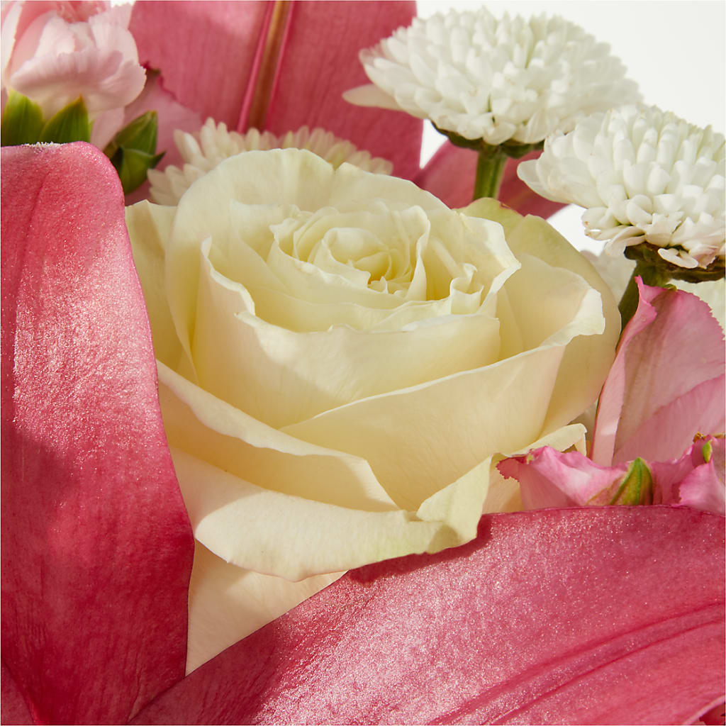 Piece of Cake Bouquet – BLOOMERS FLOWER & ASHLEY JO ANTIQUES, Corry PA