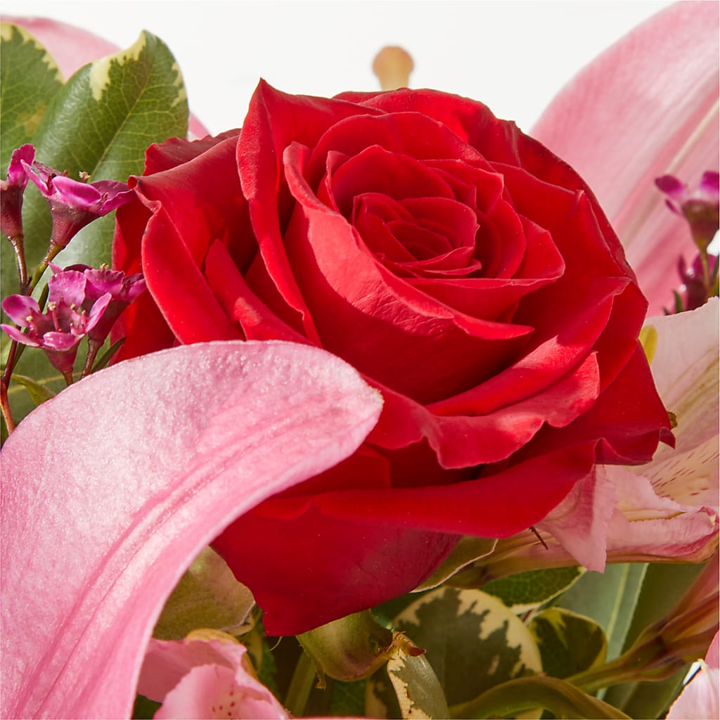 Lucky in Love Bouquet – BLOOMERS FLOWER & ASHLEY JO ANTIQUES, Corry PA
