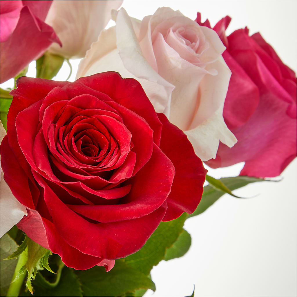 Charming Rose Bouquet – BLOOMERS FLOWER & ASHLEY JO ANTIQUES, Corry PA