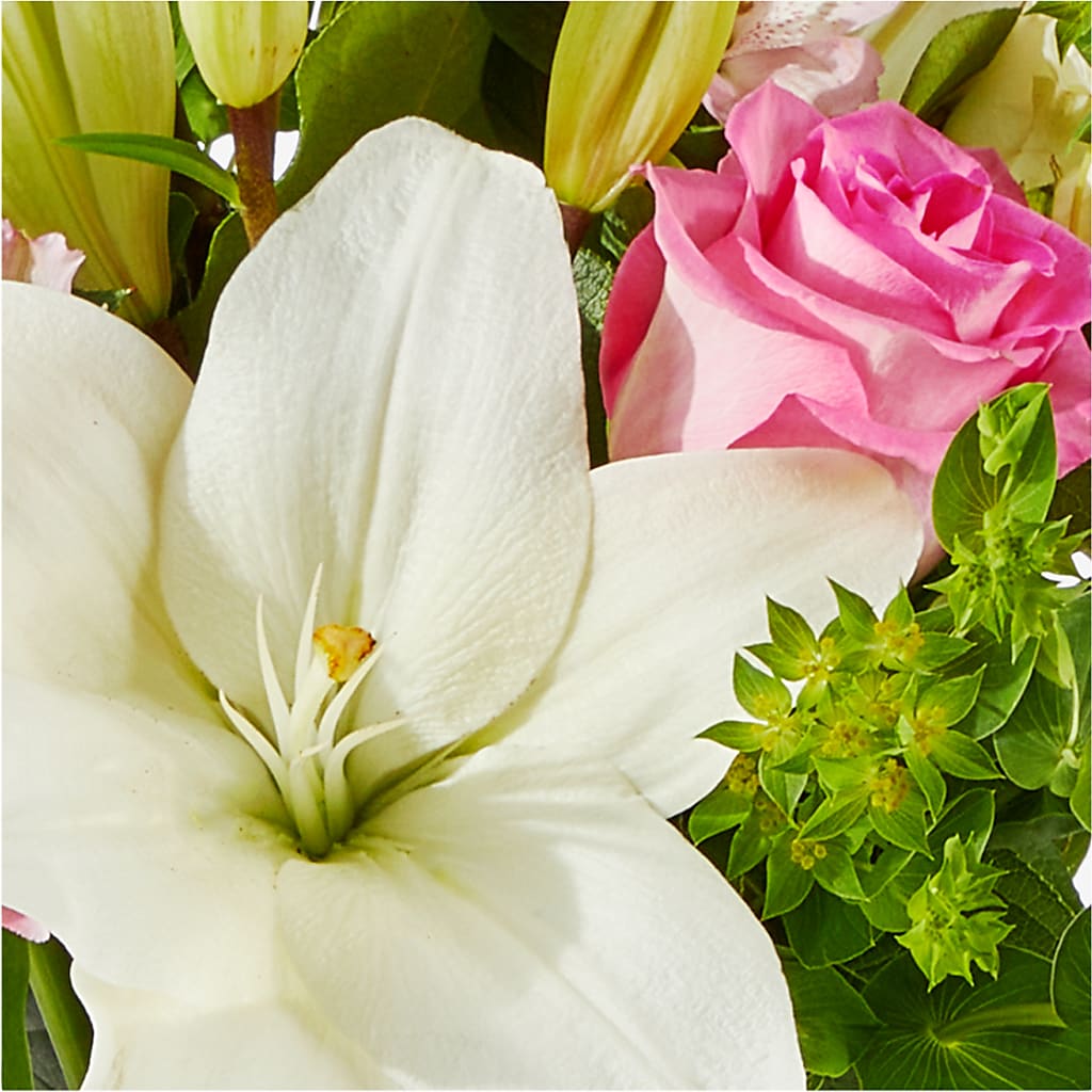 Fondly Bouquet – BLOOMERS FLOWER & ASHLEY JO ANTIQUES, Corry PA
