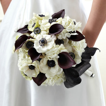 To Have and To Hold Bouquet – BLOOMERS FLOWER & ASHLEY JO ANTIQUES, Corry PA